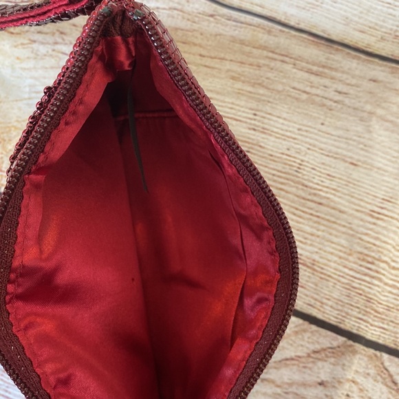 Metallic Mesh Bow Accent Wristlet Evening Bag - Picture 3 of 4